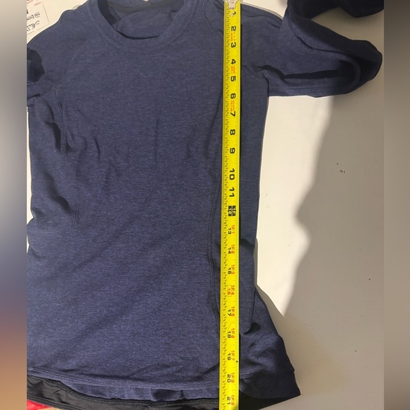 lululemon athletica Heathered Navy Tech Long Sleeve Shirt - Picture 11 of 12